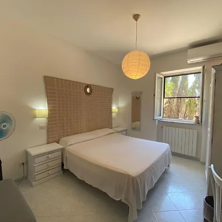 Anna Rita Alghero Bed & Breakfast 4*